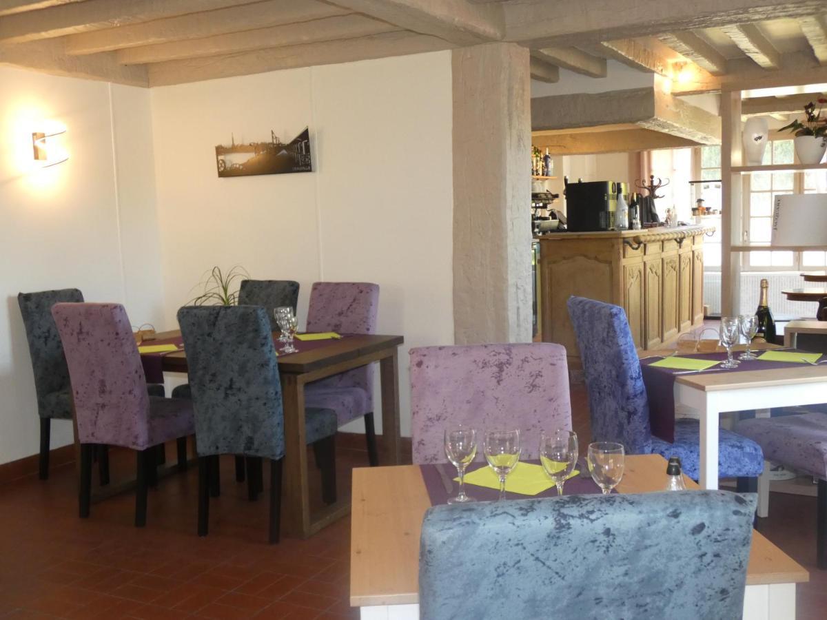 Logis Hotel Restaurant Auberge Saint Martin Surville  외부 사진